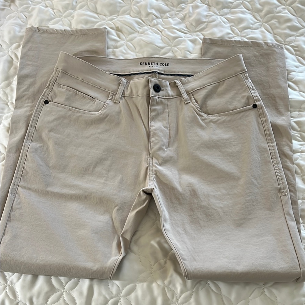 Kenneth Cole Slim Straight Jeans in Light Beige